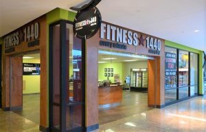 custom mall store exterior and indoor signage